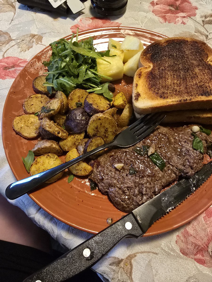 WistfullySin's tweet image. David made breakfast! (Toaster over toasted). Yummy!