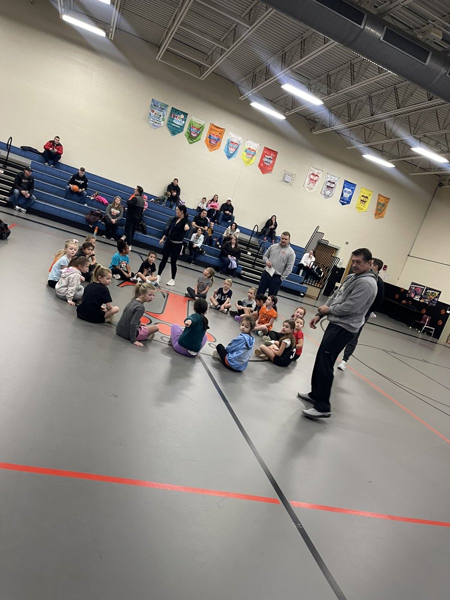 PennyDippold's tweet image. Lil’ Tigers is ALIVE in 2025🏀🖤🧡