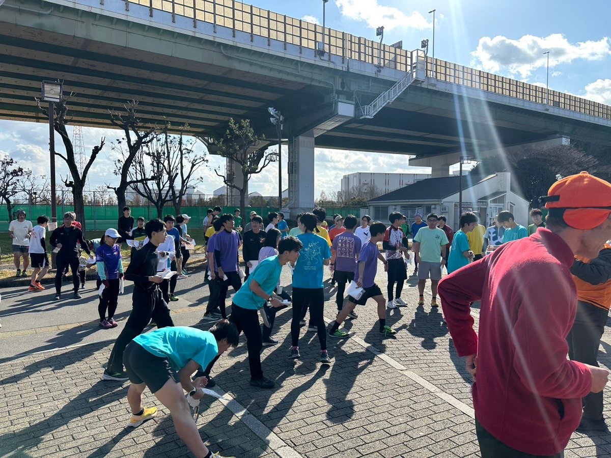 ku_olc's tweet photo. 昨日はKOLA新春大会に参加しました。石原・沼田がKOLA杯を受賞するなど、京大からも多人数で参加しました。
いつも楽しい大会をありがとうございます！ https://t.co/V8LBKuIIol