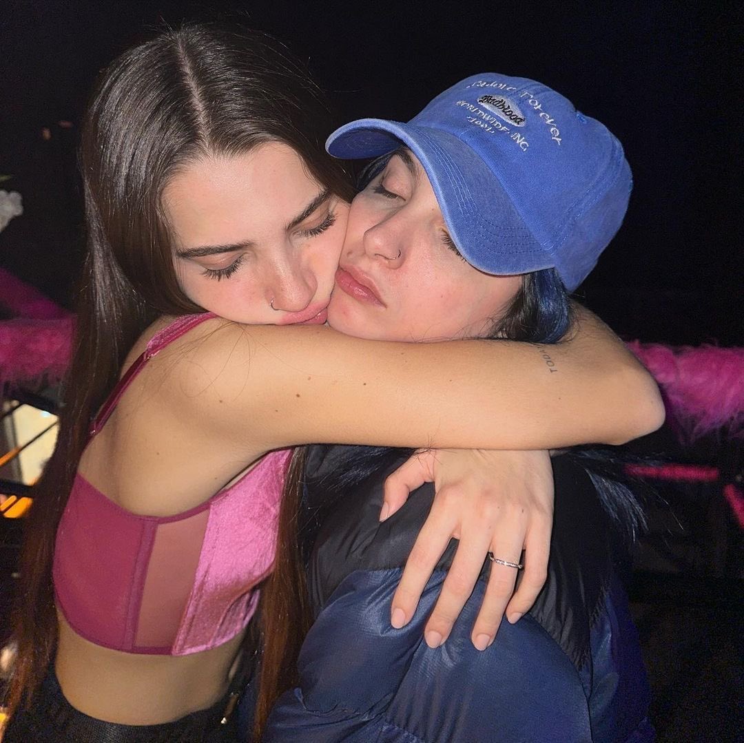 lauferraa13's tweet image. Se me metió un “A mi novia la tengo que meter en todos lados porque es la protagonista de mi vida” en el ojo