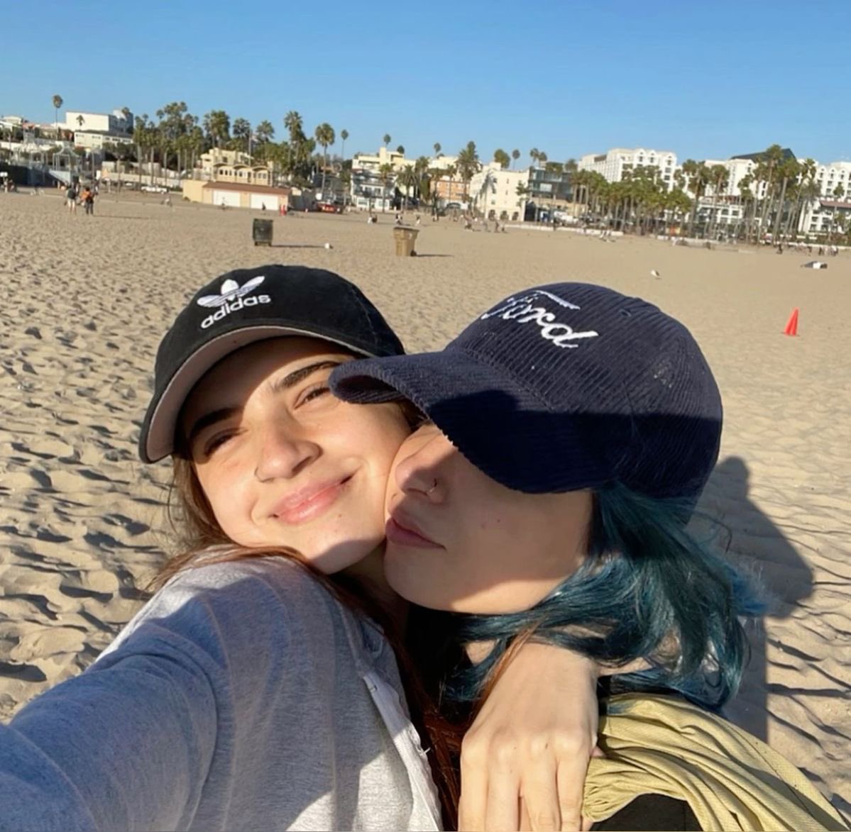 lauferraa13's tweet image. Se me metió un “A mi novia la tengo que meter en todos lados porque es la protagonista de mi vida” en el ojo