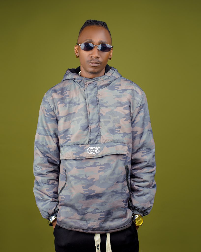 E.M.I 6ix《♤》 (@ndemaz12) on Twitter photo OCD should sign this man we need change this year OCD should sign this man we need change this year