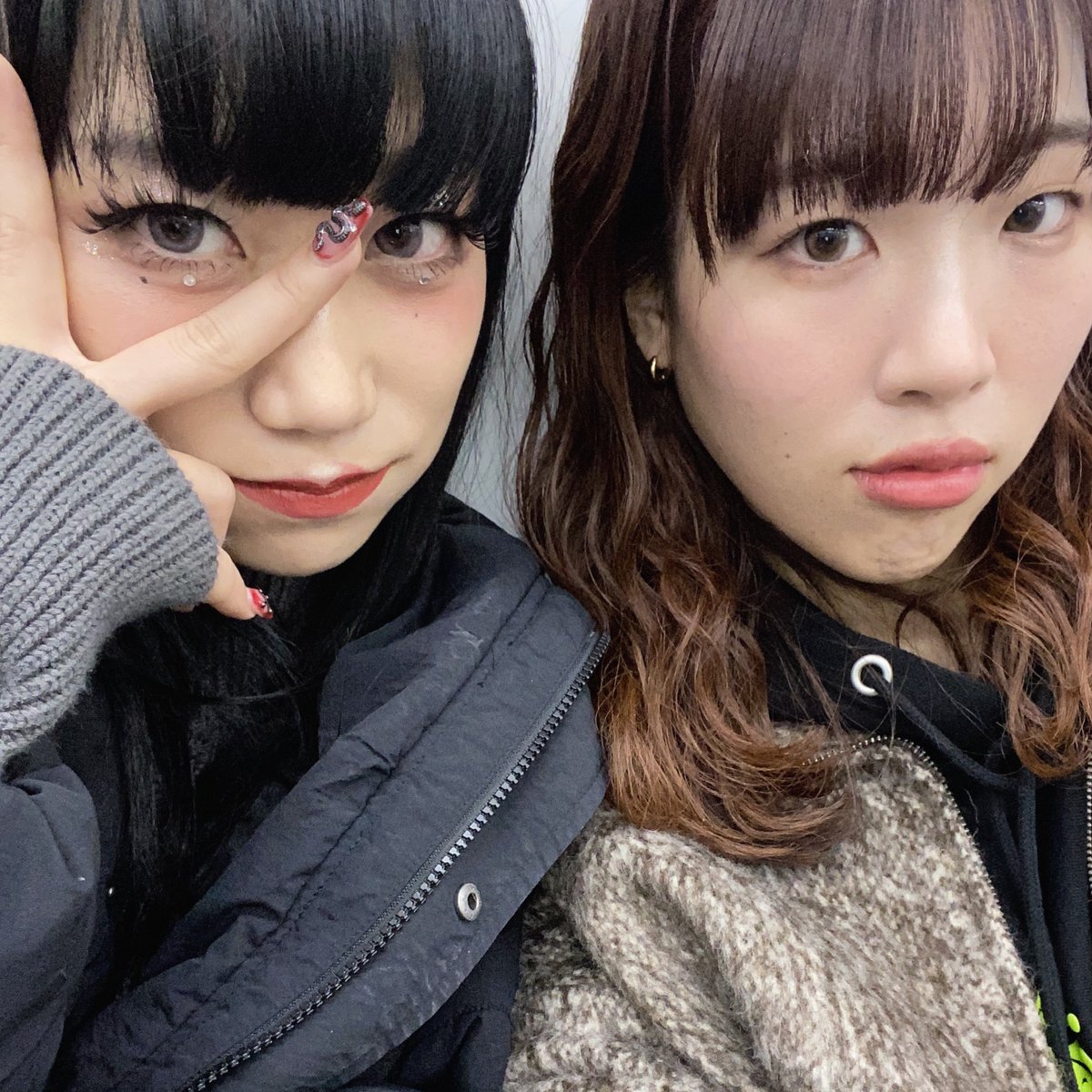 _20000803's tweet photo. あやちゃん今年もたくさんよろしくね🩷🩶 https://t.co/OS1xf0vzlX