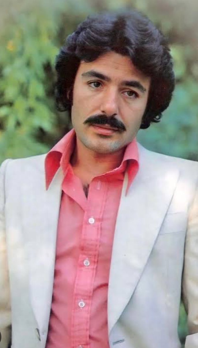 Bambaşka bir kişiydi. Nasıl Fenerbahçe Galatasaray kitlesi vardıysa Ferdi Orhan kitlesi de vardı.  Siyasetçiler işadamaları oyuncular onun üzerimden prim yapardı. Rahmetle mekanı cennet olsun. #ferditayfur