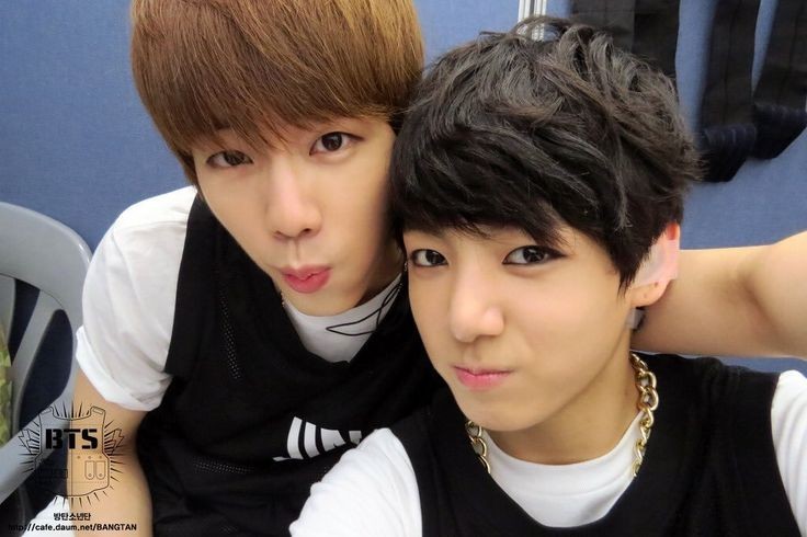 ֶָ֢ (@jinkooluvclub) on Twitter photo 