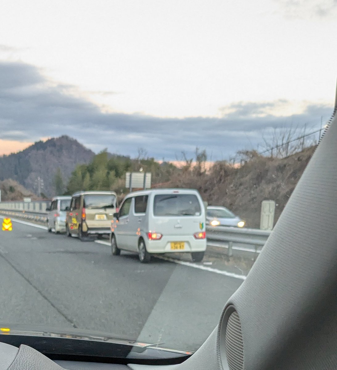 swchi123's tweet photo. 中央自動車道　まいりました https://t.co/9zd9HlZTZM
