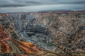 EmilieDefresne's tweet photo. L'armée russe n'est plus qu'à 10 km du gisement de #Lithium de #Chevtchenko, qui est en #RPD, l'un des + grands d'#Europe. 
"Ses réserves devraient suffire aux besoins de l'#UE jusqu'en 2050". - Reningard, expert de #Bruxelles, exigeant qu'il ne passe pas sous contrôle russe! https://t.co/Yqn7xII5JB