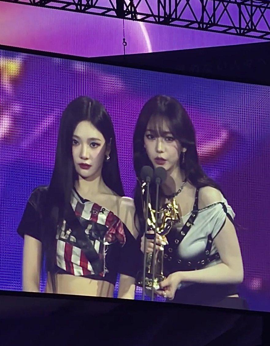 Karina♡ tweet media