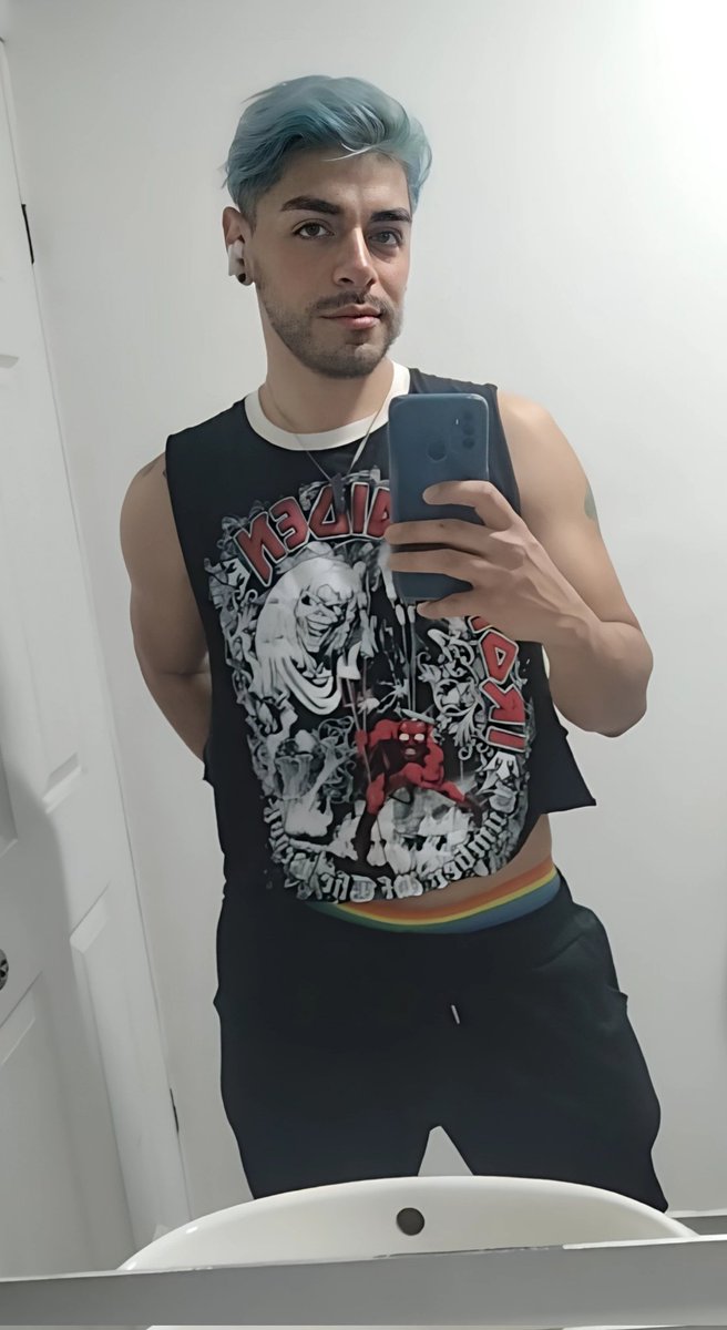 AndresMonrris's tweet photo. Me encantó la crop para el gym https://t.co/dITQ1DpnbY