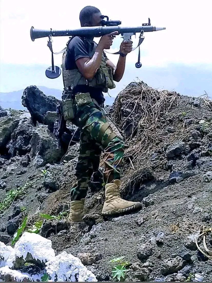 ElmaBetonFatshi's tweet photo. 🚨🚨‼️‼️Les localités de #Kamatale, #Musumba et #kabingo(cette localité riche en minerais dont le cobalt) ont été libérées par la puissante armée @FARDC_officiel et les #WAZACHOUX!
L’armée continue la traque des @RwandaMoD
🔥🔥🔥🔥🔥🔥🔥
@BonheurMuamba4 @congotask @Kamanda369 https://t.co/mv1LiQ4W2o