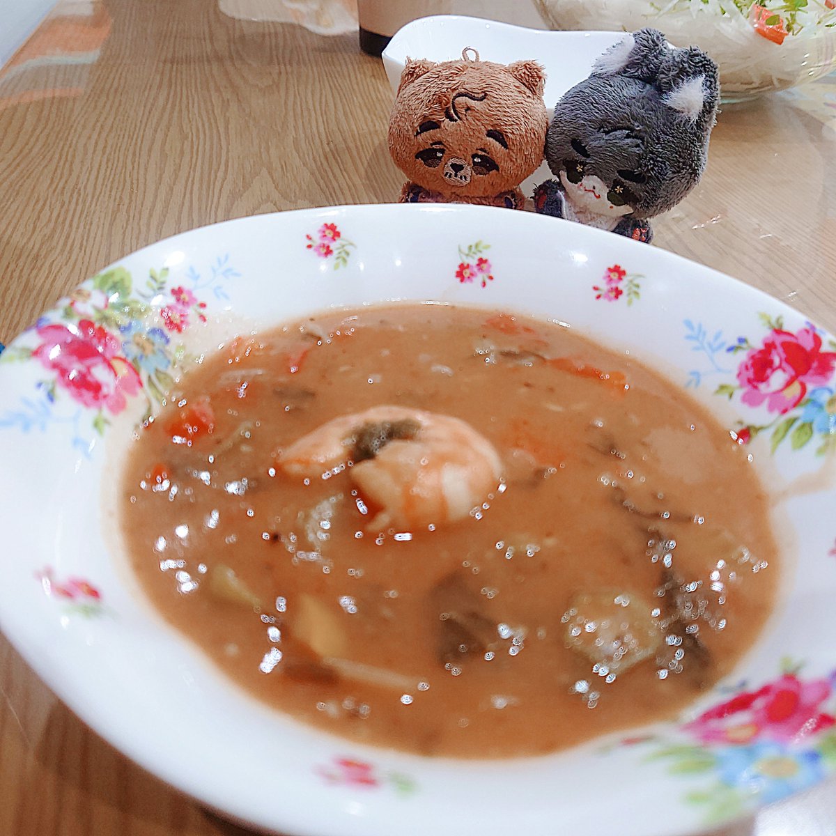 #食べルマ
ガンボちゃん…会いたかったよ…
すごく美味しいね🥹🥹
助手も誇らしげだね