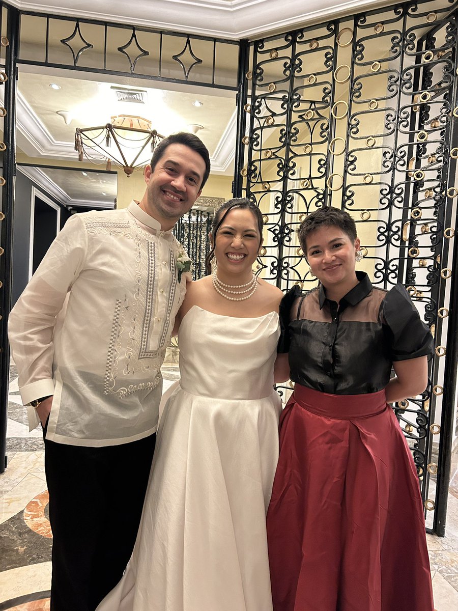 vmgasia's tweet photo. Happily ever after starts with Riki as your wedding host 😉❤️ Congratulations to the Mosses! ✨

#RikiFlo #RikiFlores #HostingPH #HostPH https://t.co/9Sz5z67Hcp