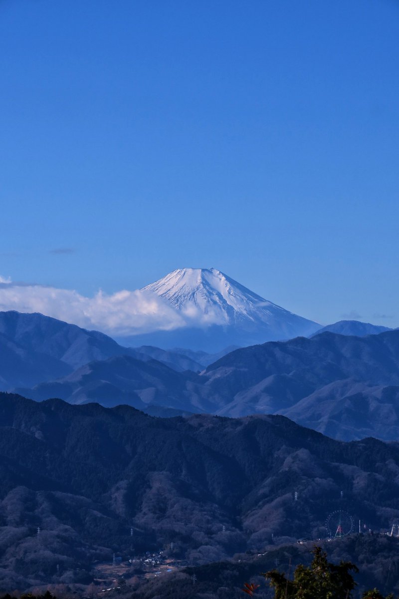 emoitoiemo's tweet photo. 高尾山からの富士山。
写真とってたら、手が凍りそうになったよー。 https://t.co/1azUZihZ4X