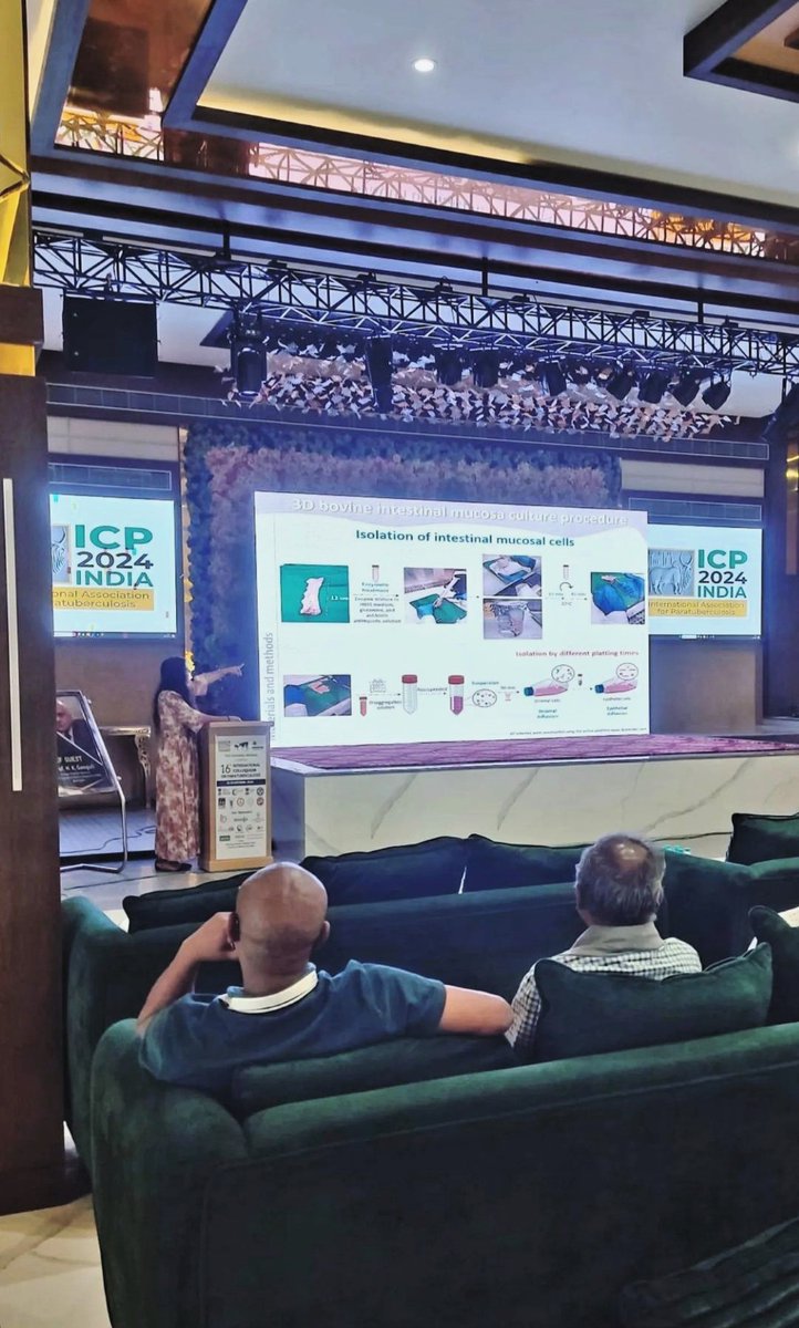 SeridaAst's tweet photo. 🇮🇳📷 Imágenes de la predoctoral Alejandra Navarro y la técnico Natalia Iglesias en el 16th International Colloquium on Paratuberculosis en Mathura al que asistieron este año donde presentaron cuatro trabajos.
#CienciaEnMovimiento #SanidadAnimal #Paratuberculosis #Control #SERIDA https://t.co/ZkDvt1VOZG