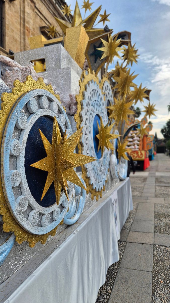 unisevilla's tweet photo. 💫 La ilusión ya está en la Universidad 

#CabalgataSev25 https://t.co/HRTH0CJgbK
