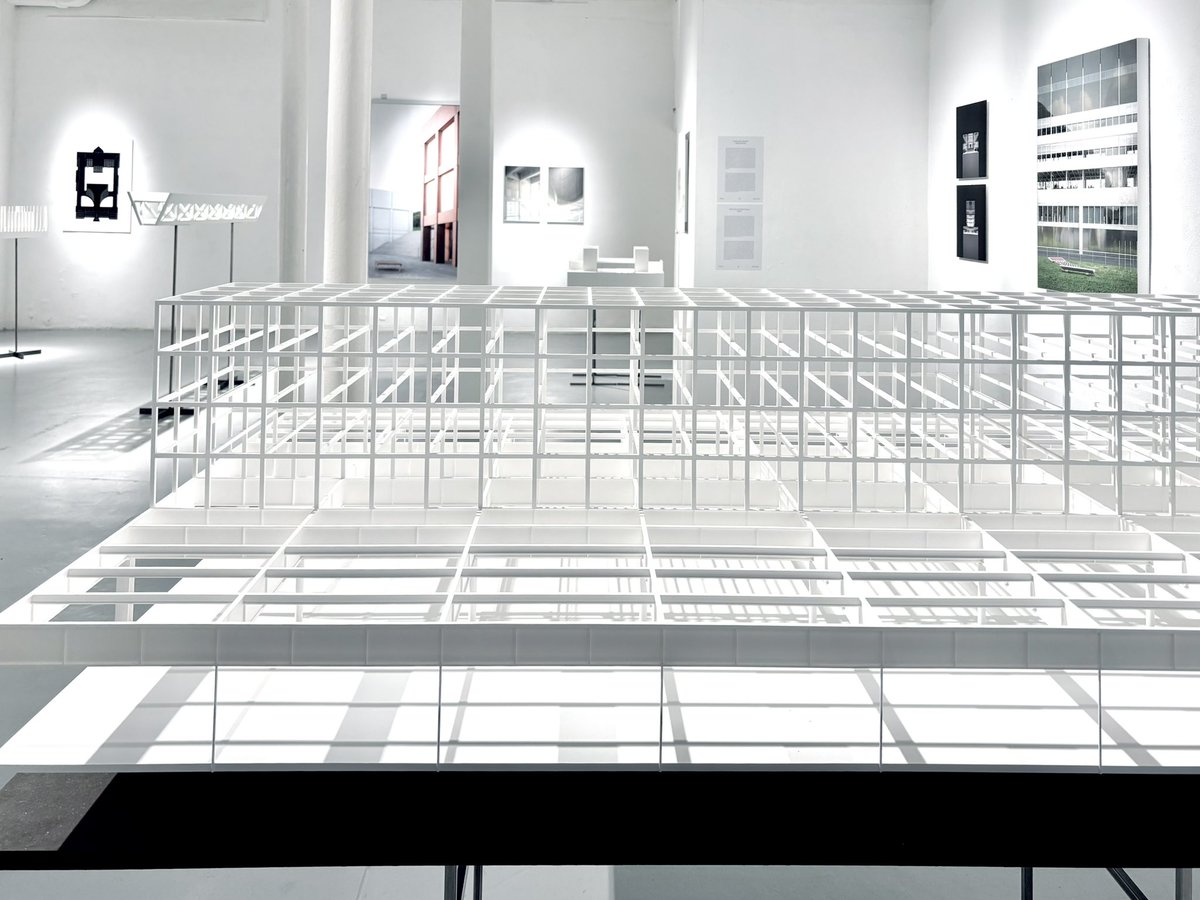 Aujourd’hui samedi 4 janvier

Visite guidée de l’exposition par 
Cristina Gonzalo, architecte associée de l’agence GNWA, Zürich 

16h
« Structures de la contingence »
Gonzalo, Neri &amp; Weck Architekten

<a href="/lagaleriedarchi/">la galerie d’architecture</a>