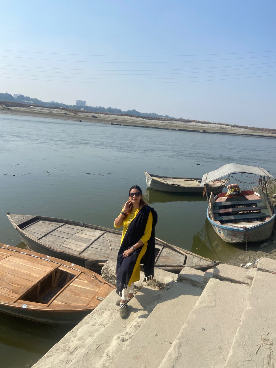 SufiSamar's tweet photo. अपनी संस्था के माध्यम से गंगा-ए-समर प्रोजेक्ट द्वारा एक शानदार माँ गंगा पर गीत बनाया जो निरंतर प्रस्तुत करती हूँ नमामि गंगे योजना के अंतर्गत इस गीत का वीडियो बनाने हेतु 7 साल से प्रयासरत  माँ गंगा की स्वच्छता के लिए इस गीत को देश के सामने लाना जरूरी है @narendramodi https://t.co/hgGWCrjkDr