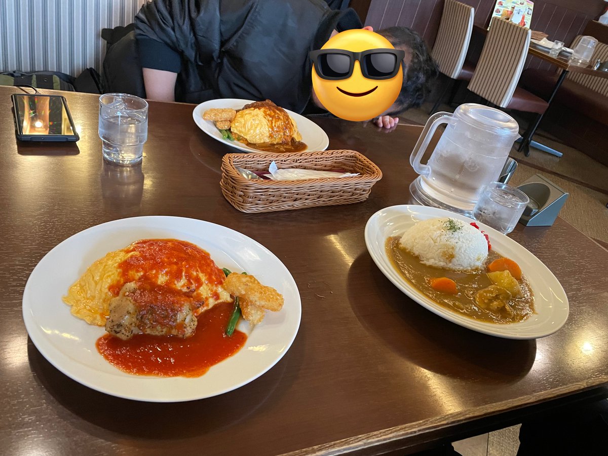 mekabu_soup's tweet photo. 1/3！初乗りで明治村へ🏍️🏍️🏍️！
雨降ってきて☔残念だったけど無事帰宅🤣
1/4！ジャンボ干支みてから大歳神社に初詣⛩️おみくじ大吉！本厄1発目ツイてる！笑

今年もよろしくお願いいたします🤲！
安全に気を付けて乗っていきたいと思います！

#FAZER8 #XSR900GP #Vストローム800de #初詣2025 https://t.co/IpgokFjPQc