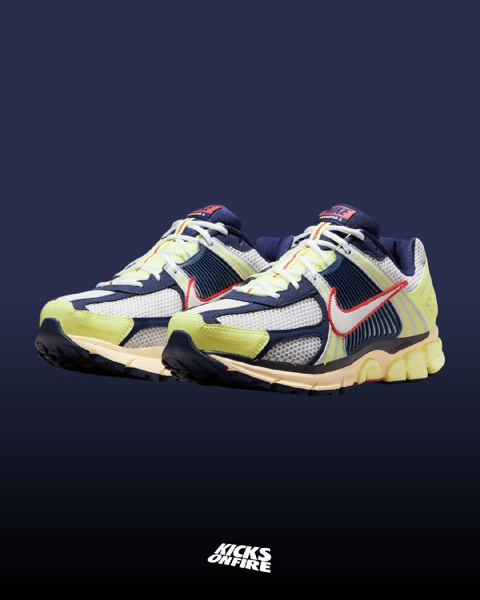 kicksonfire's tweet image. Nike Zoom Vomero 5 Barely Volt / Midnight Navy
𝗖𝗼𝗹𝗼𝗿𝘄𝗮𝘆: Barely Volt/Midnight Navy
𝗦𝘁𝘆𝗹𝗲 𝗖𝗼𝗱𝗲: IB4004-701
𝗥𝗲𝗹𝗲𝗮𝘀𝗲 𝗗𝗮𝘁𝗲: March 1, 2025

The Nike Zoom Vomero 5 "Barely Volt / Mid...