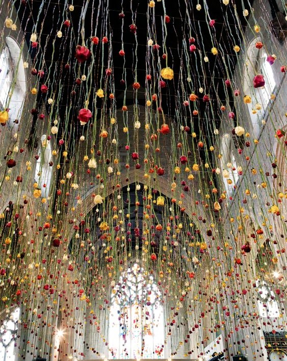 #WOMENSART (@womensart1) on Twitter photo Rebecca Louise Law, London-based artist known for her suspended flower installations, transforming spaces #WomensArt Rebecca Louise Law, London-based artist known for her suspended flower installations, transforming spaces #WomensArt