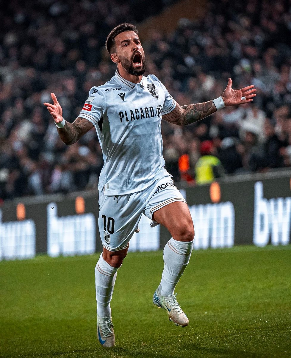 Vitória SC Mil Grau tweet media