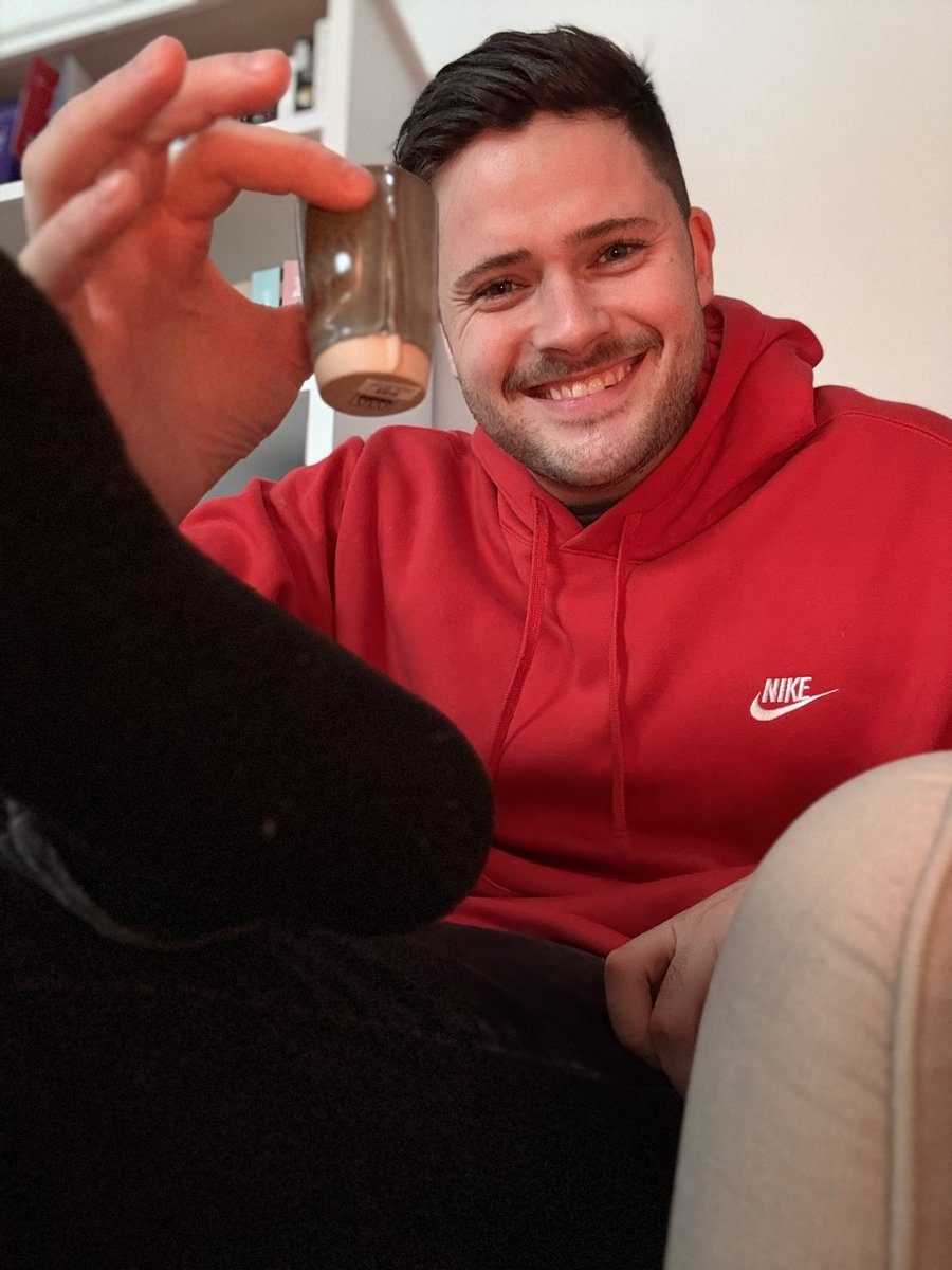 Wer von euch laufenden Geldautomaten will meinen Nachmittagsespresso bezahlen?