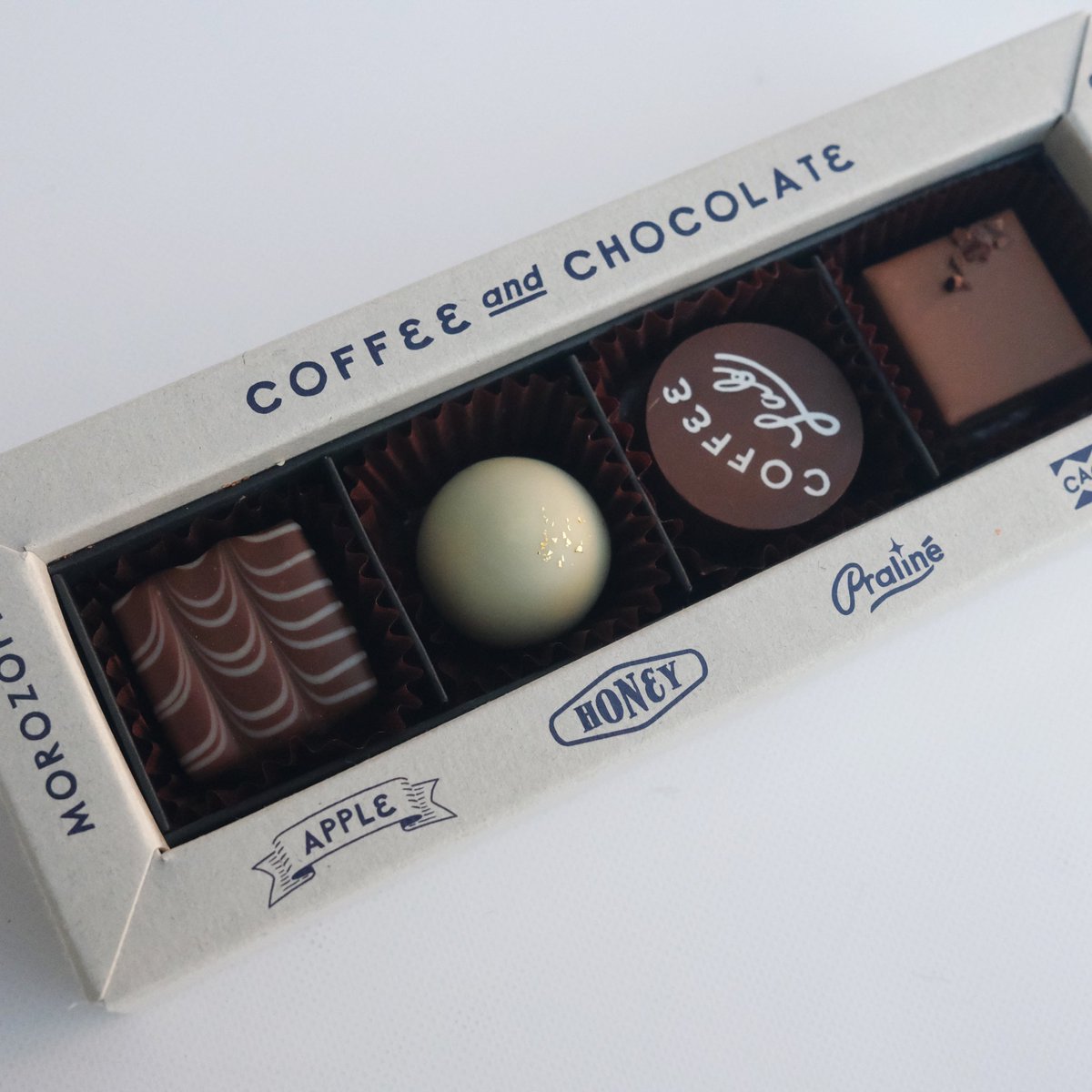 onibuscoffee's tweet photo. 毎年恒例限定販売のコーヒーラボ、今年は新年から販売してます。店頭&amp;オンラインで！ぜひに

https://t.co/pmXFdJJTRS https://t.co/LXIS7CrfRi