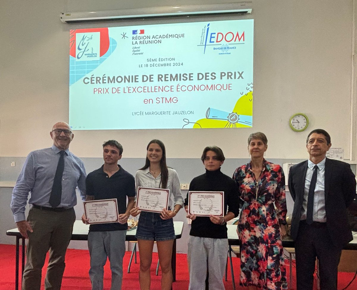Le concours du prix de l'excellence économique en STMG 2024-2025 a permis de distinguer trois lauréats dans l'Académie de La Réunion : Andréa PLANAS, Hugo GONTHIER et Joey MAILLOT. <a href="/IEDOM_IEOM/">IEDOM-IEOM</a> <a href="/citeco_officiel/">Citéco</a> <a href="/banquedefrance/">Banque de France</a> #prixdelexcellenceeconomique #STMG