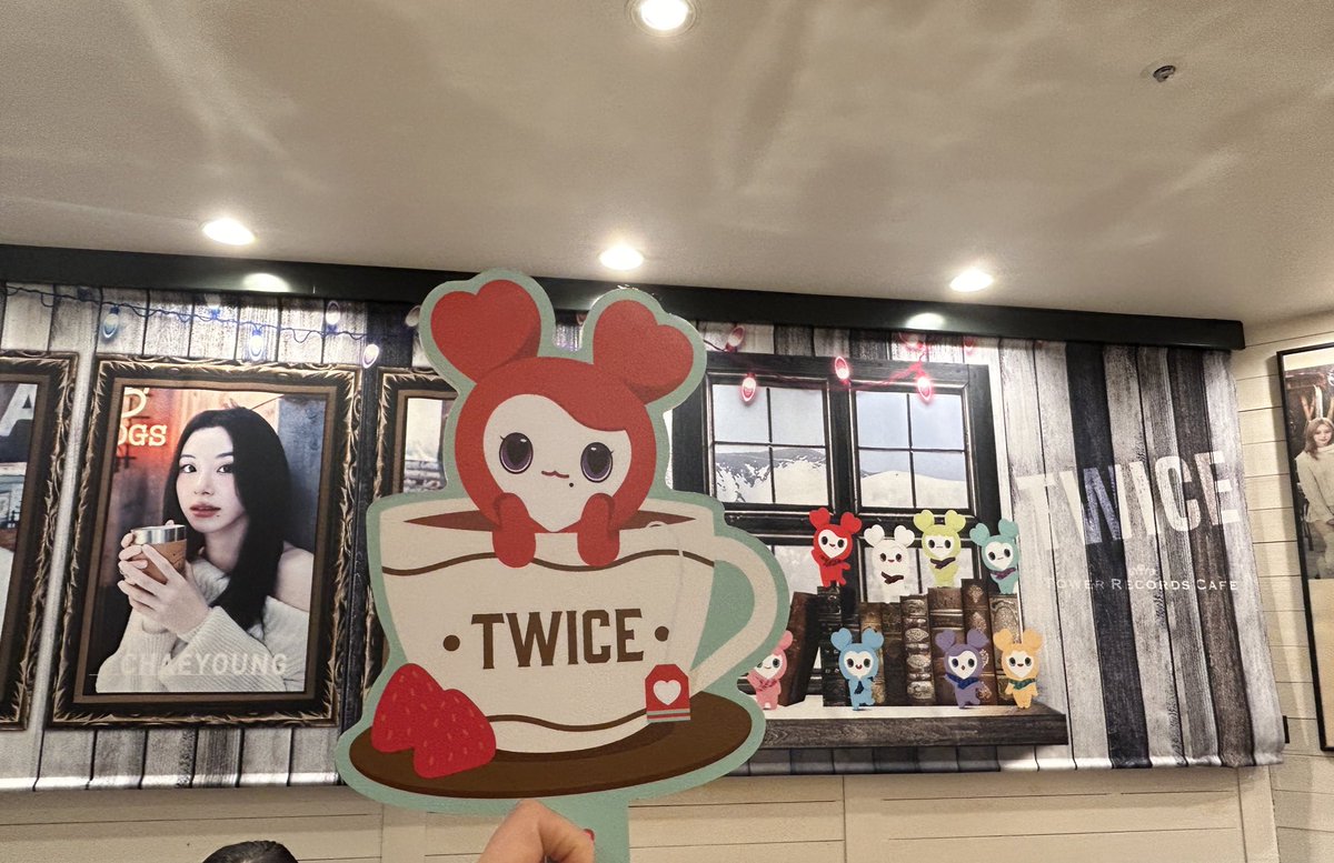 TWICE タワレコカフェ☕️
久しぶりのオタ活楽しかった❤️