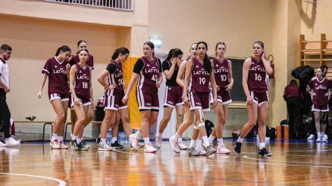 Sportacentrs's tweet photo. Latvijas U16 meitenes apspēlēja Zviedriju ar 53 punktu pārsvaru #BSBC https://t.co/Ba2miGJ6Jk https://t.co/cgMY537MOM