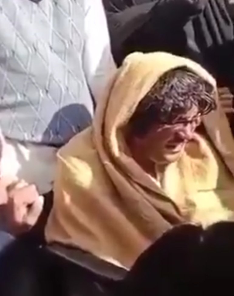 ڈاکٹر صادق نواز سمیع وزیر کے بارے میں کیا لکھ رہے ہیں() 
خنزیر سے بدتر ہو وخشی ہو خدا کی قسم اتنا ظلم انسان کے ساتھ ایسا کیا جرم کیا تھا سمیع وزیر نے