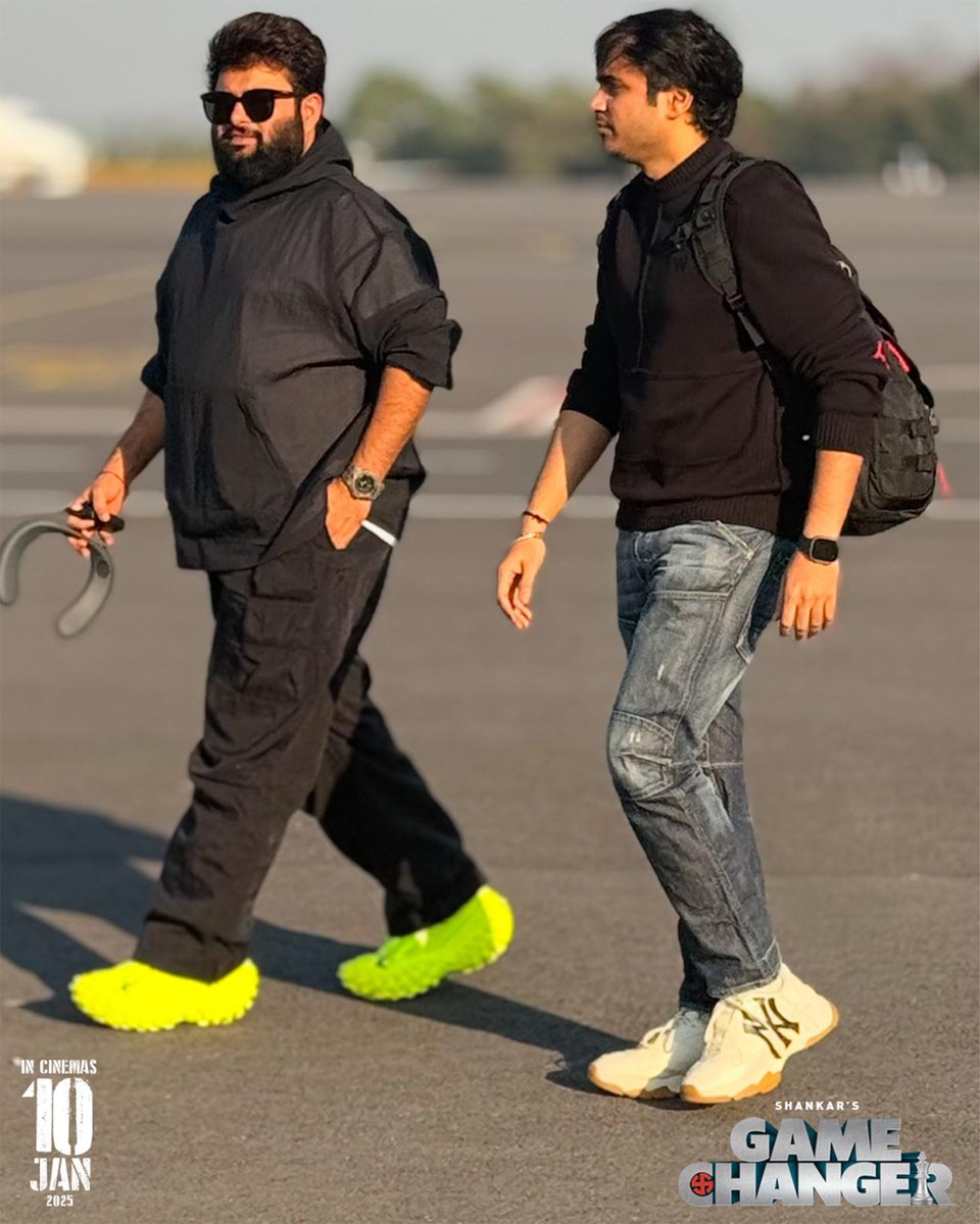 VenkaT_PawanisT's tweet image. Mental Sujeeth Arrived For #MegaPowerEvent 🔥

#GameChanger