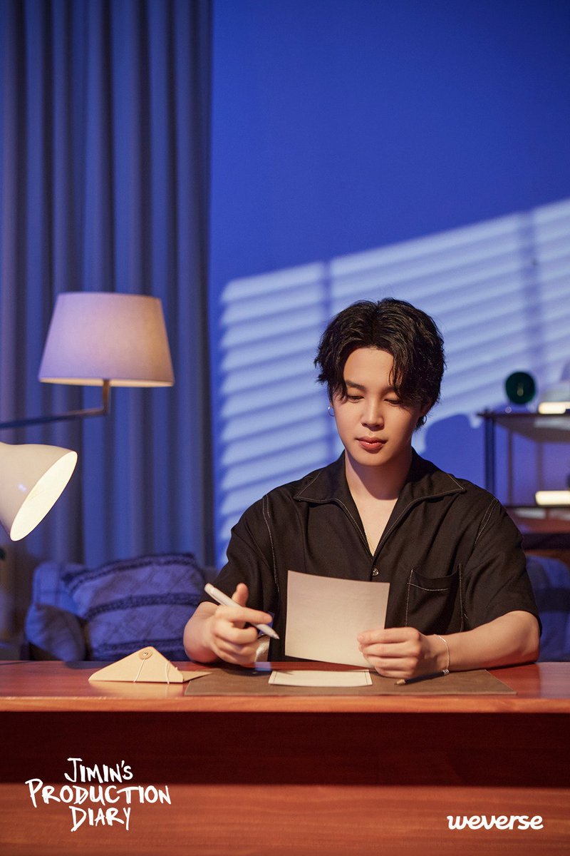 JIMIN_RECORD13's tweet image. 2024년을 마무리하며 이제 지민이 돌아올 2025년이 밝아왔습니다. 지민이 작사/작곡에 참여, 한국 음악 저작권 협회, Korea Music Copyright Association (KOMCA)에 등록한 23곡의 노래를 정리해보았습니다.

지민이 솔로 앨범 1집, 2집 대분분의 곡들에 작사, 작곡을 하며 진정한 음악가로서 자신의