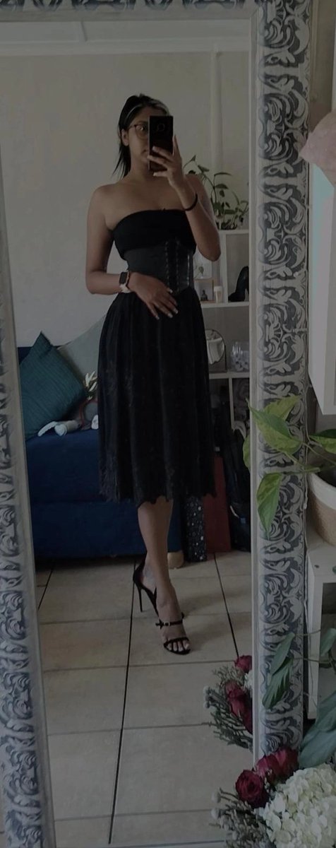 KeeksyUnicxrn's tweet photo. Outfit of the day✨

https://t.co/CHiG2LGBsY

RT if you'd lick my feets clean 💯

#simp #foot #footfetısh #footkink #classyoutfit #blackdress #goddess #findomqueen #drain #Drainedwallet #givemeallyourmoney #onlyfans #rt #simpforme #slave https://t.co/tnchKZCqdL