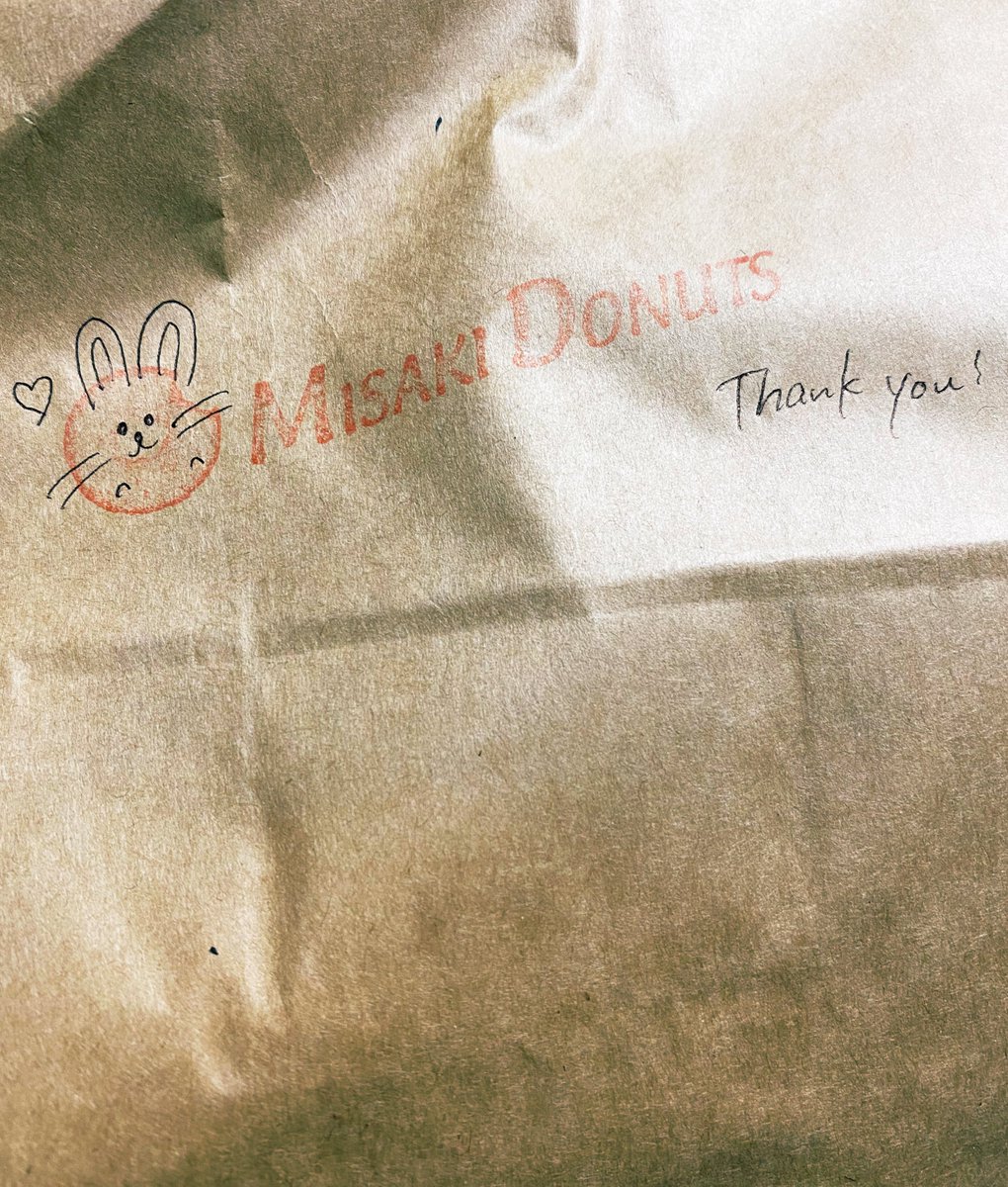 donuts_7's tweet photo. ドーナツ＋2コ＝2コ目◎

2025年ドーナツ初めはミサキドーナツ🚢✨
中華街やYOKOHAMA AIR CABIN を楽しみました🐉🚡良い年になる！ https://t.co/9VoVJjvoRE