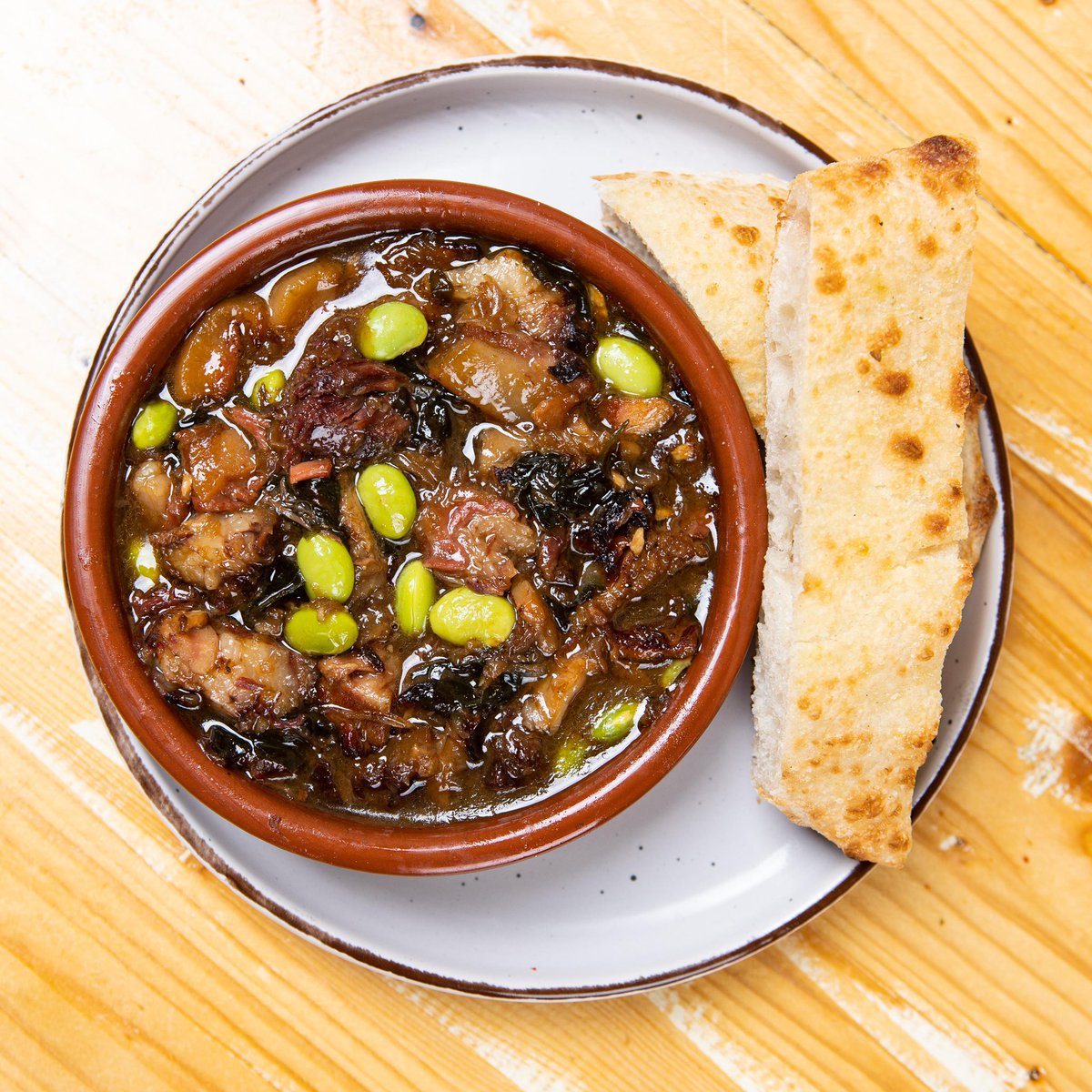 Cap i tripa amb #edadame, alga #wakame, #teriyaki de cerveza, vamos a lo japo style, sin el samurai 🥷

Que darlings, fem una @lacloteoficial tonight? 🫶🫶