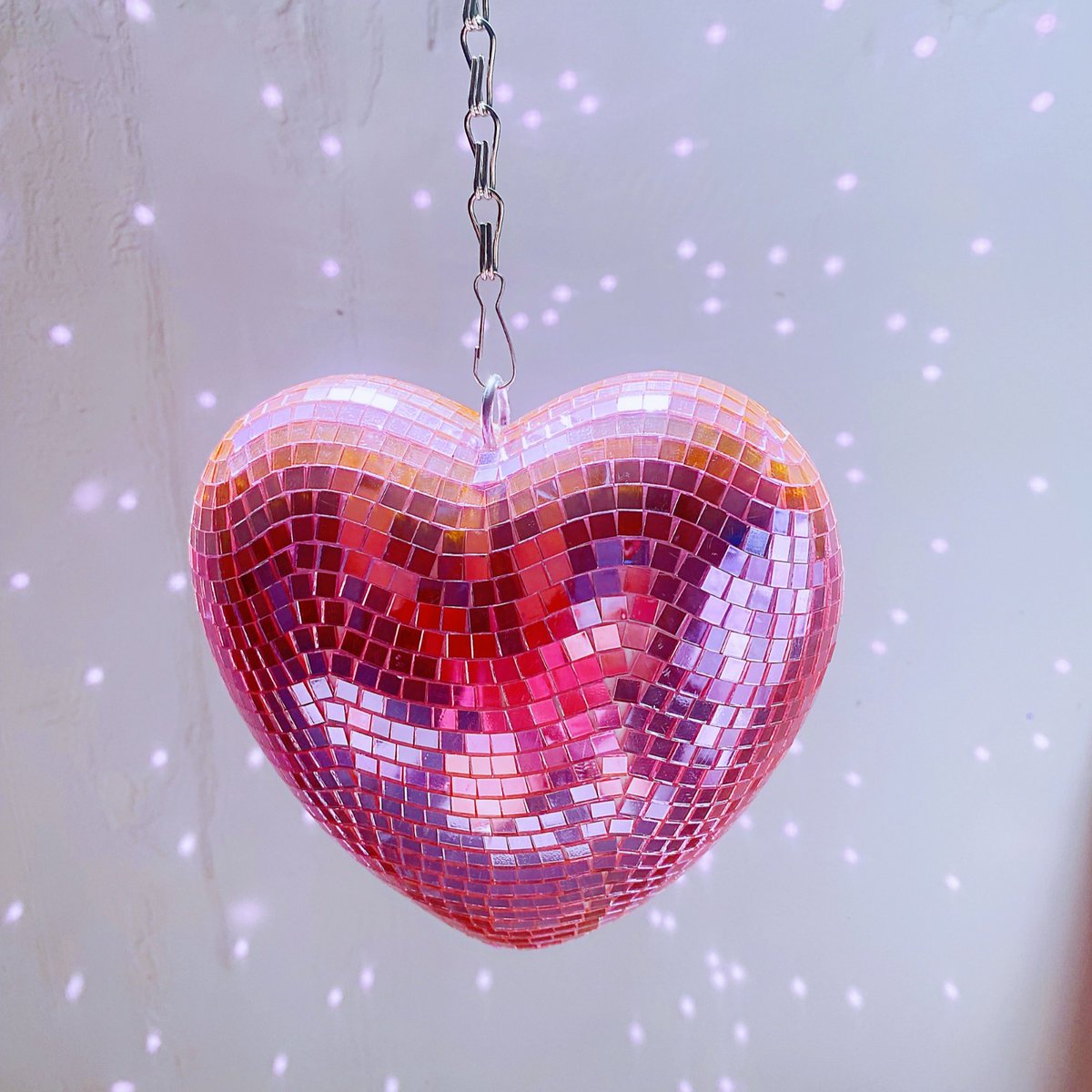 discomfg's tweet image. Spread love and sparkle with our 6-inch &amp;amp; 8-inch Hanging Disco Hearts! ❤️✨ Perfect for parties, events, or a dazzling touch at home. 🌟

Shop now: mfgdisco.com | Amazon: amazon.com/stores/MFGDISC…
#HangingDiscoHearts #MFGDISCO #PartyDecor #HomeStyle #LoveVibes