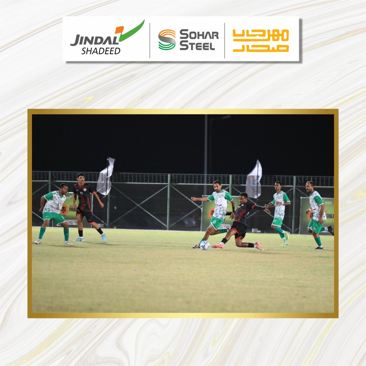 ختام ساحر لبطولة كأس جندال بانثر لكرة القدم

بأجواء مفعمة بالحماس والإثارة، أسدل الستار على بطولة كأس جندال بانثر لكرة القدم ضمن فعاليات مهرجان صحار الثالث، على أرض ملعب نادي صحار، وتحت رعاية كريمة من سعادة يوسف بن حسن بالحاف والي الخابورة.

لقد كانت بطولة استثنائية بكل المقاييس،