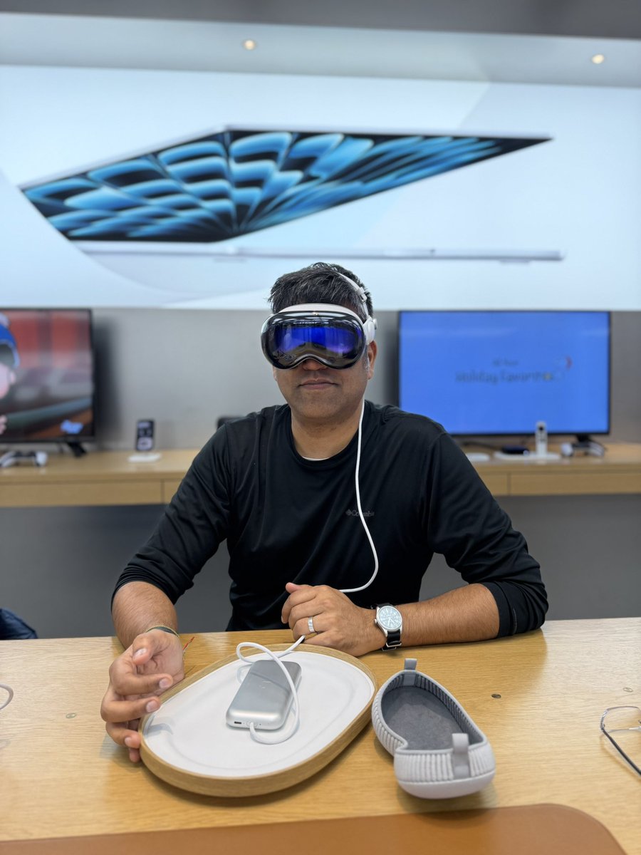 rbanga's tweet photo. Did the 30 min demo of the @Apple Vision Pro at the Southdale store in Minnesota over the holidays.  What made the experience great(er) was the store employee (enthusiasm for the product, depth of knowledge, selling but not selling).  I would hire him in a minute. And, the product is great. Wow.