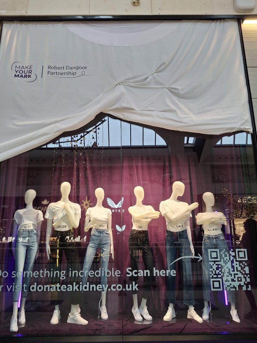 RosieLoft's tweet photo. Fantastic to see this eye-catching installation @TweetBluewater by the brilliant @DonateaKidneyUK team on person today. Such important messaging. https://t.co/GPRrnR5tiQ