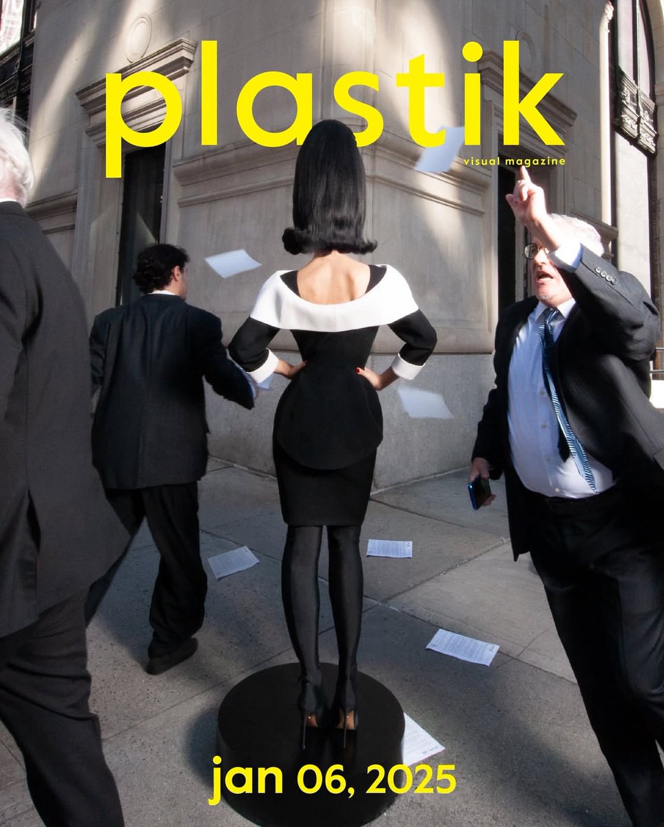 JUST IN | <a href="/PlastikMagazine/">plastik</a> is teasing a photo with the caption "she ate the 🌍" with <a href="/MarinaDiamandis/">MARINA</a> reposting the photo.

Is this a visual for M6?