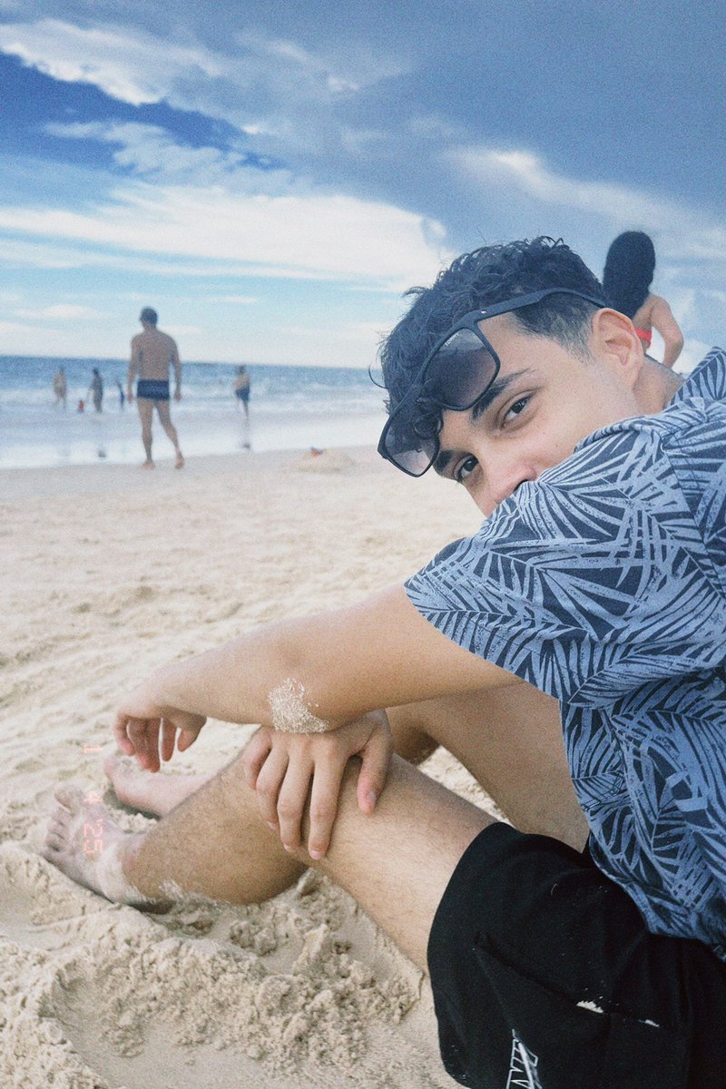 thy_4go's tweet image. Dia de praia bebês