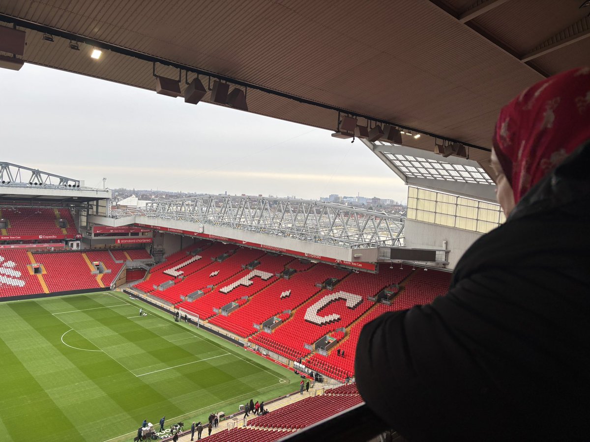 Amna (@amnaabdul1983) on Twitter photo Took mum to the annual pilgrimage we do to <a href="/thisisanfield/">This Is Anfield</a> on her birthday. This time to see <a href="/LFC/">Liverpool FC</a> legend John Aldridge.
A huge thank you for the staff at the grounds, special thanks to Gordon for chatting & looking after mum ♥️
#LFC #YNWA #Liverpool #football #Anfield Took mum to the annual pilgrimage we do to <a href="/thisisanfield/">This Is Anfield</a> on her birthday. This time to see <a href="/LFC/">Liverpool FC</a> legend John Aldridge.
A huge thank you for the staff at the grounds, special thanks to Gordon for chatting & looking after mum ♥️
#LFC #YNWA #Liverpool #football #Anfield