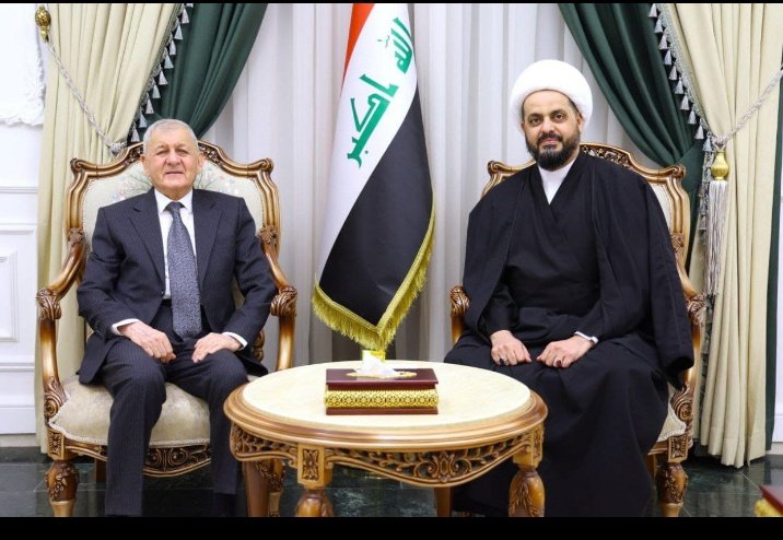 الشيخ الأمين قيس الخزعلي يستقبل رئيس جمهورية العراق الدكتور عبد اللطيف جمال واهم ماجاء في اللقاء التأكيد على ضرورة استمرار الحوار والتنسيق بين مختلف الأطراف لتحقيق المصالح الوطنية العليا وتجاوز التحديات الراهنةبما يعكس تطلعات الشعب العراقي نحو مستقبل أفضل.
#رمح_الامة
#عقل_الدولة