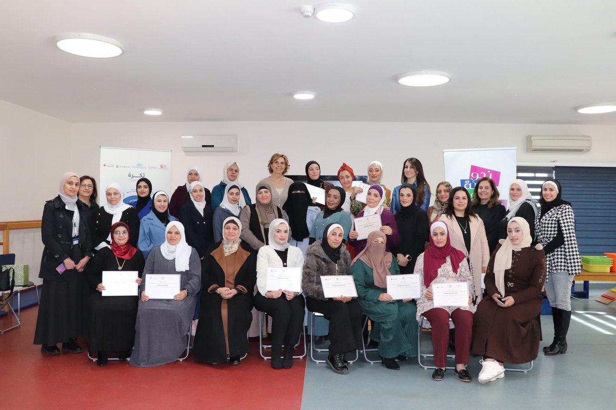 أول نجاحات عام 2025، تخريج دورتي تدريب "إدارة الحضانات" و"إدارة الجودة في الحضانات"، بالتعاون مع جمعية الخدمة الجامعية العالمية في كندا "WUSC"، والذي يستهدف عدد من صاحبات ومديرات الحضانات من سبعة محافظات (معان، الكرك، مأدبا، عمان، الزرقاء، عجلون، اربد).