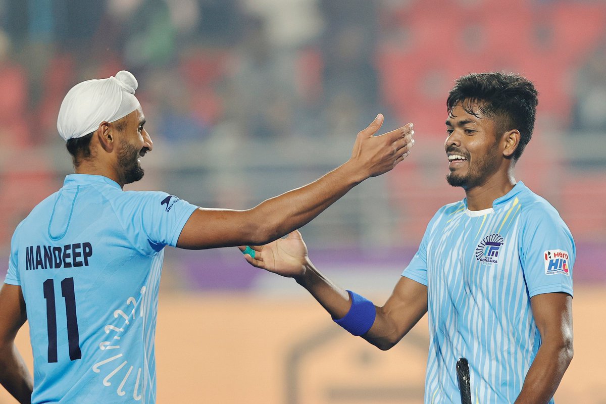 🤝 Bro-mance on the Field! 🤝

The dynamic duo, <a href="/mandeepsingh995/">Mandeep Singh</a> and <a href="/Nilamxess20/">Nilam Sanjeep Xess</a>, brought their unbeatable chemistry to the game! 🏑🔥

Together, they’re a force to reckon with! 💪

#HeroHIL #HockeyKaJashn #GoGoGonasika #TeamSpirit #HockeyIndiaLeague
