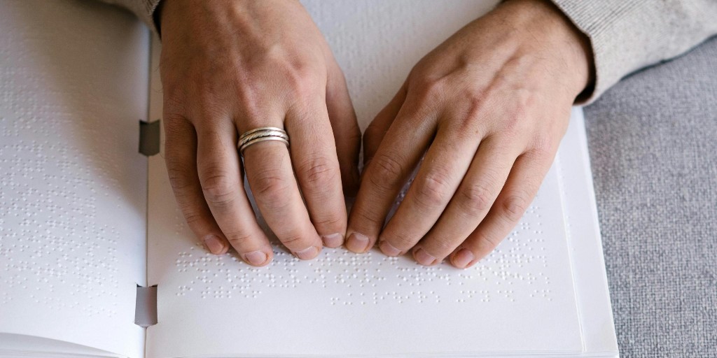 From unlocking the laws of motion to illuminating the power of touch, January 4th celebrates two visionary #inventors: Isaac Newton, the physicist who changed how we see the universe, and Louis Braille, who gave the blind a way to read.