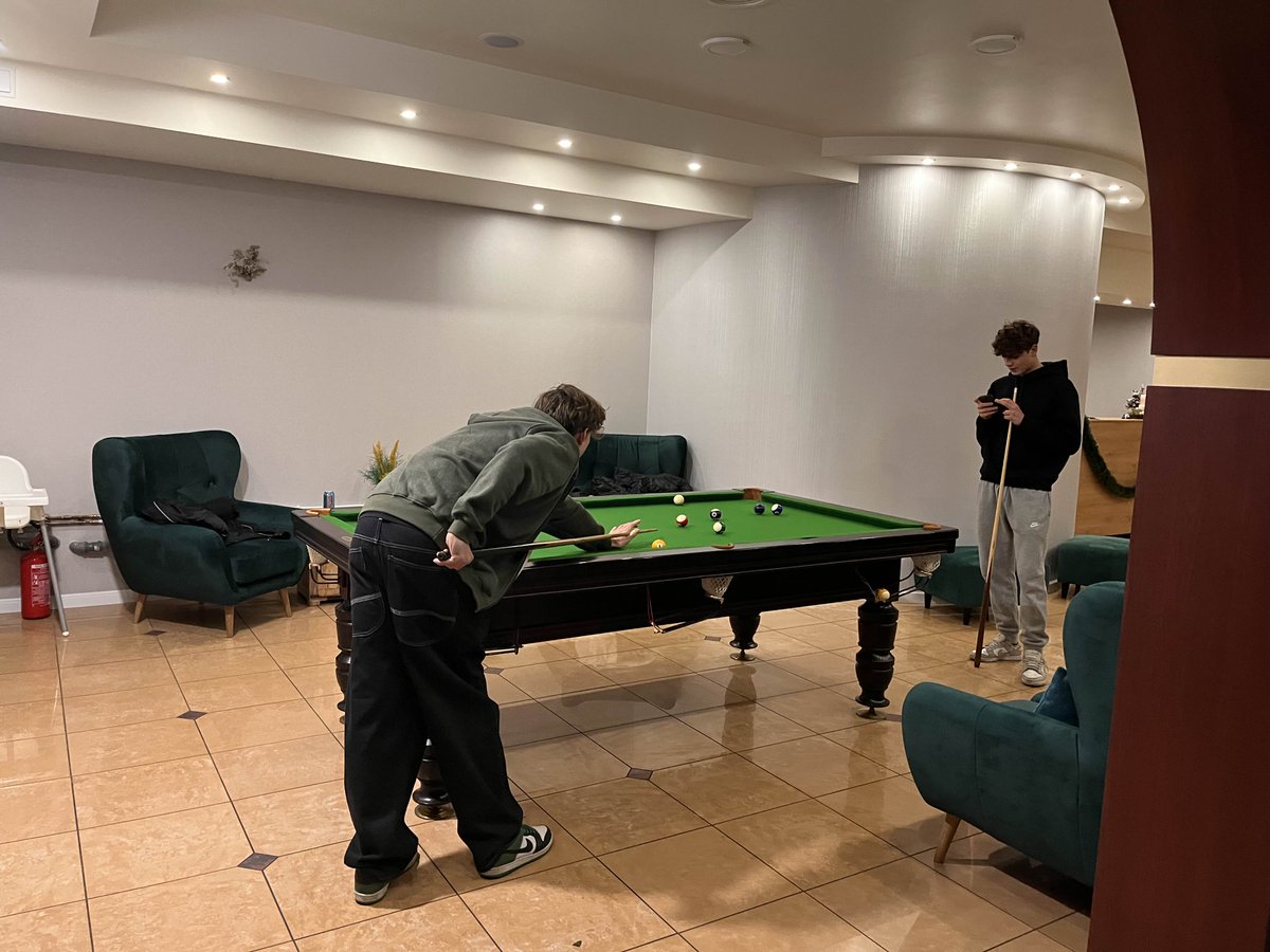 KejzMNG's tweet image. Best time @AxelityEU bootcamp 🧑‍🍳🧑‍🍳

Ten rok to bedzie bardzo duzo planow zawiazanych z scena FN 😍