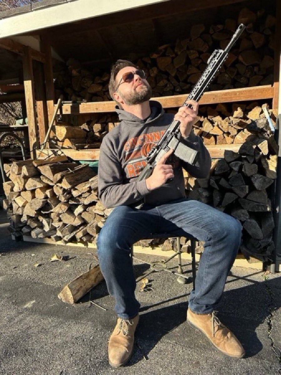 JD Vance Memecoin ETH tweet media