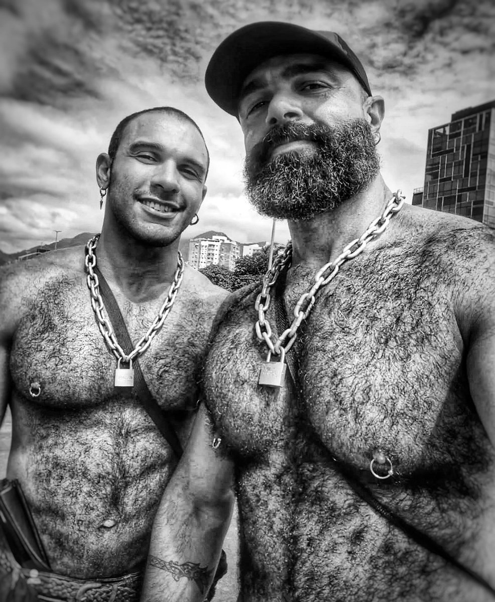 bearwww's tweet photo. Hairy and Hot π₯π» https://t.co/x20dKXnYGq
.
.ig: kiko_riaze & salustianokun
.
#thebeardedway #hairy #hairychest #woof #sexymen #hunk #fur #gay #gaybear #beargay #bearforme #beard #barba #muscle #beardstrong #beardsaresexy #beardmen #hairymen #ursos #beargays #gayapp https://t.co/0THMSNleNU